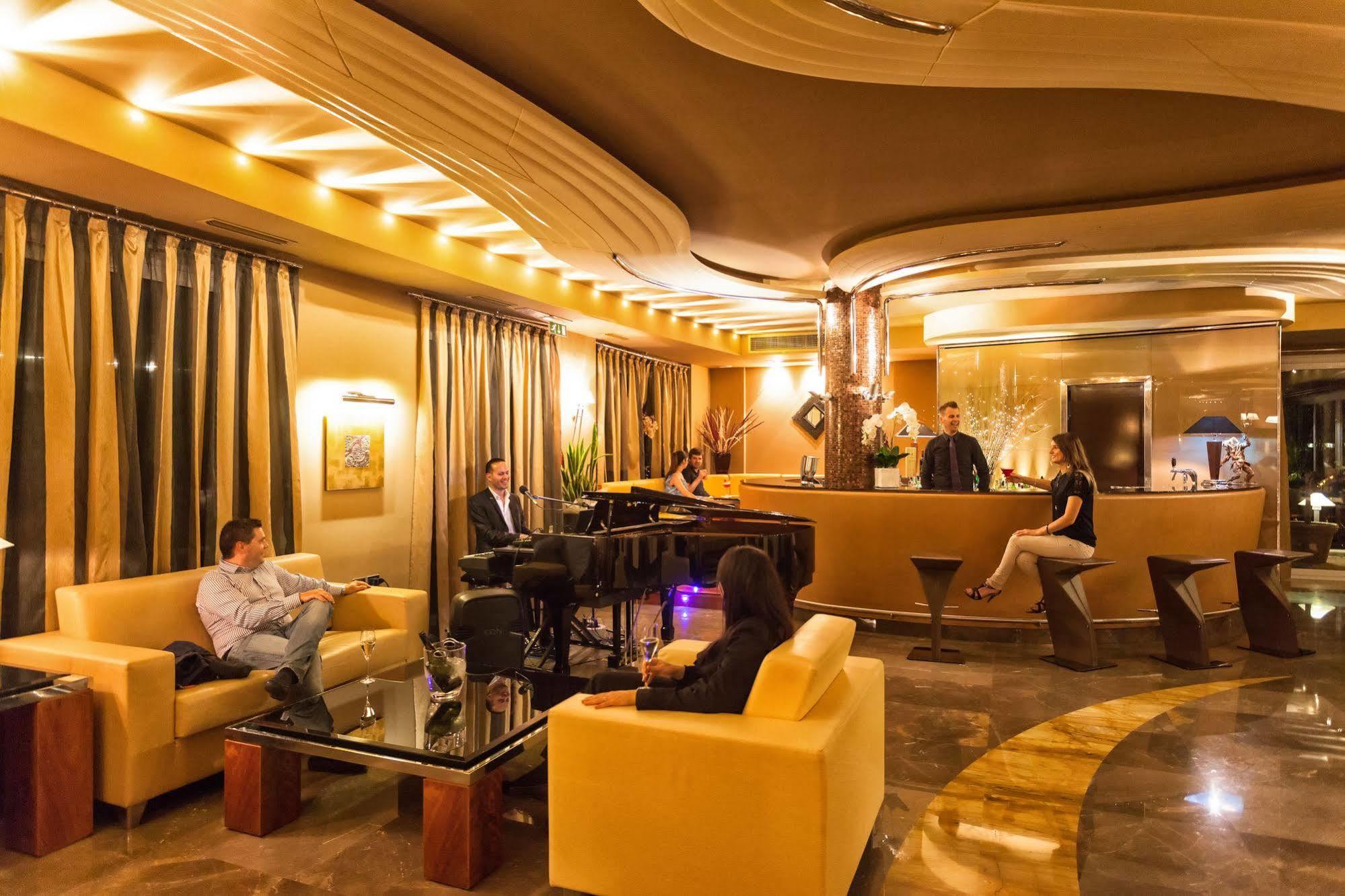 Kristal Palace - Tonellihotels 4*